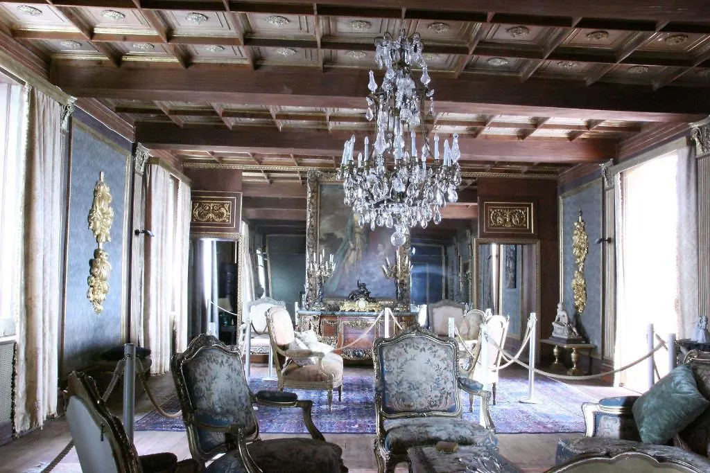 Castello Di Compiano Hotel Relais Museum
